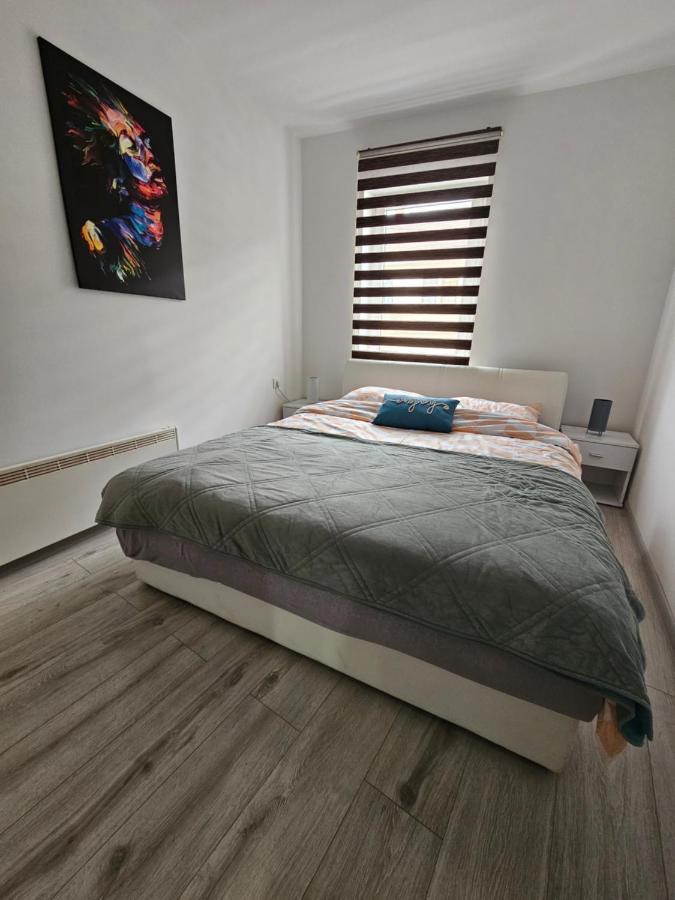 Apartment Aria Vinkovci Esterno foto
